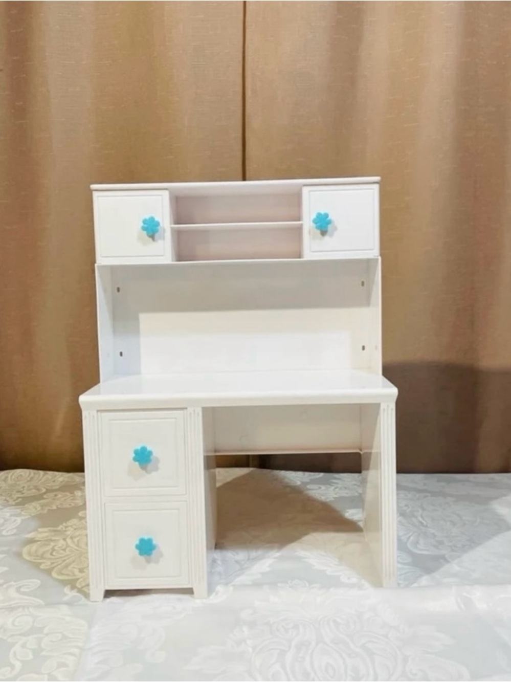 My Life White Vanity & Desk Playset with lots of Accessories GUC - Picture 3 of 5